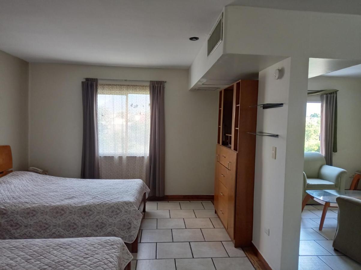 Guadalupe  Confort Ejecutivo Suites Lindavista מראה חיצוני תמונה