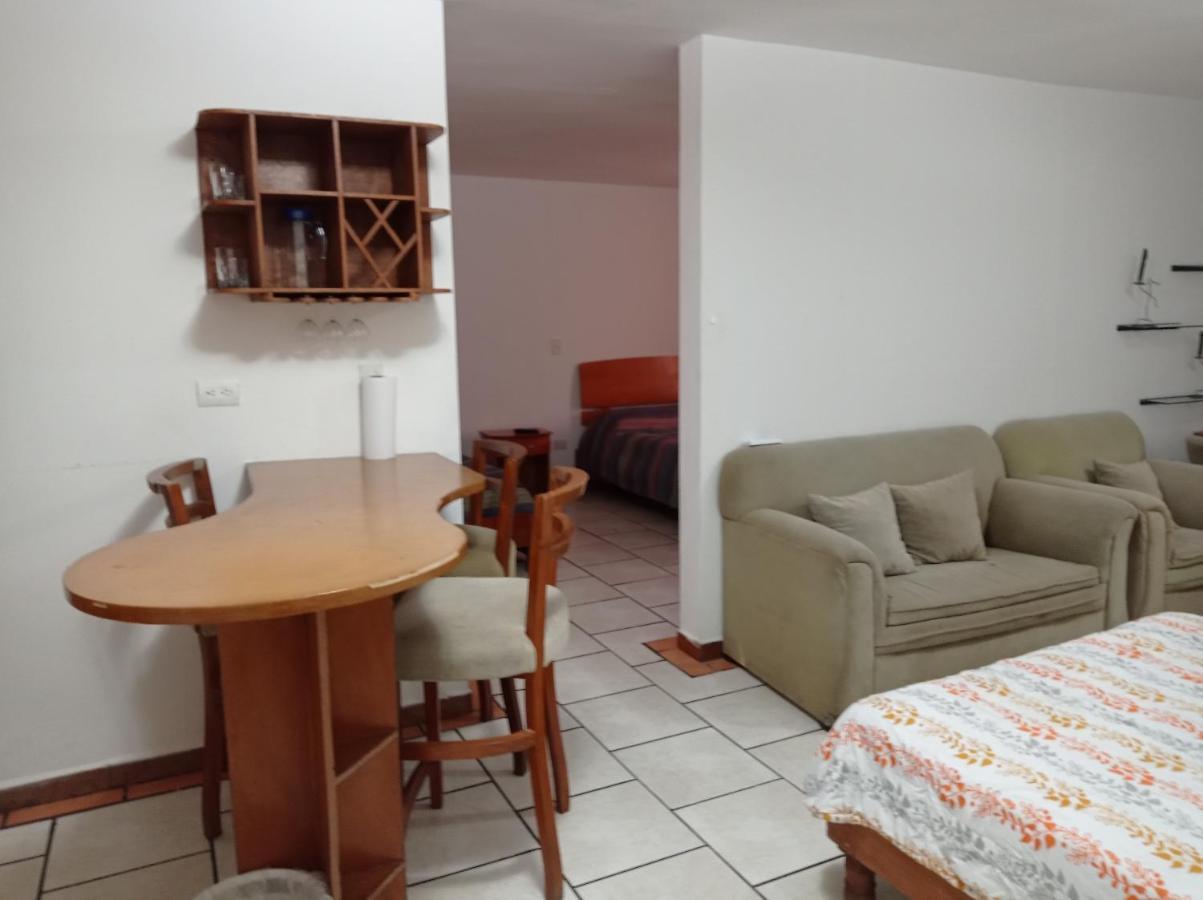 Guadalupe  Confort Ejecutivo Suites Lindavista מראה חיצוני תמונה